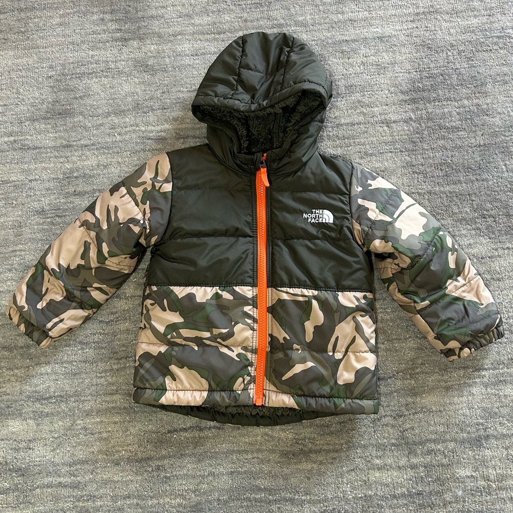 The North Face Toddler Fleece-Lined Reversible Winter Jacket with Camo Pattern